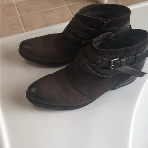 New Miz Mooz leather shoe boots size 10